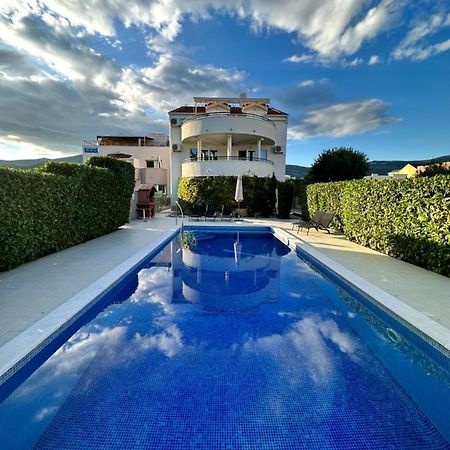 Apartments Villa Ohana Kastela Ngoại thất bức ảnh