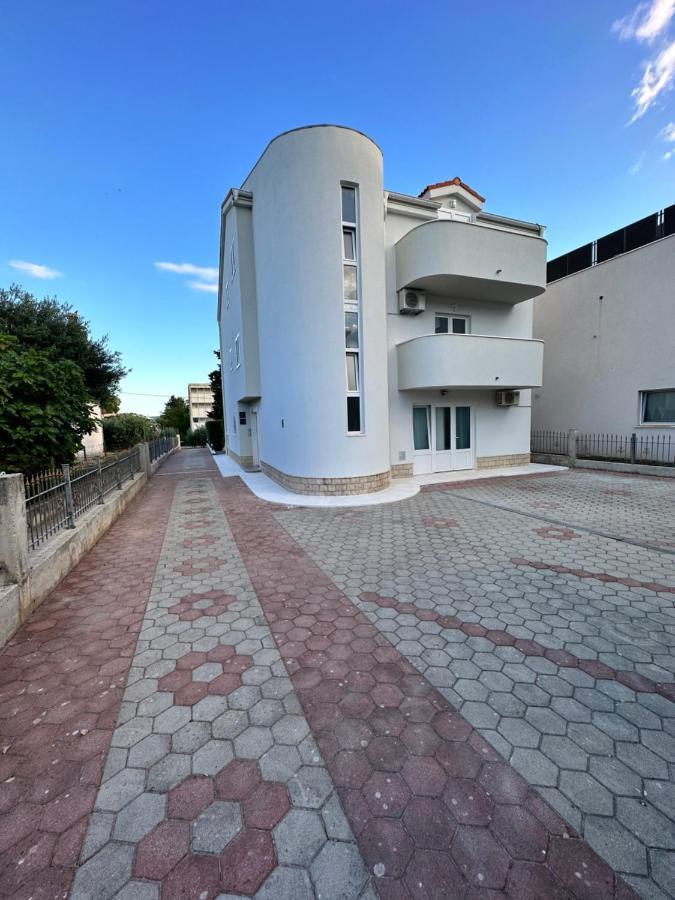 Apartments Villa Ohana Kastela Ngoại thất bức ảnh