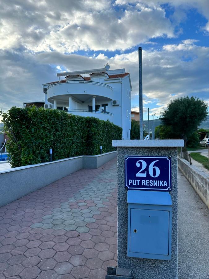 Apartments Villa Ohana Kastela Ngoại thất bức ảnh