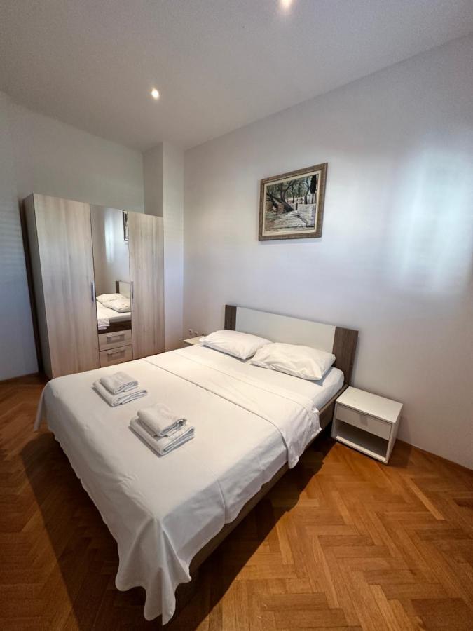 Apartments Villa Ohana Kastela Ngoại thất bức ảnh