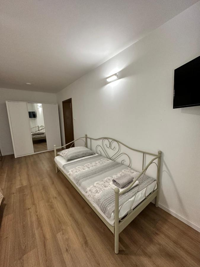 Apartments Villa Ohana Kastela Ngoại thất bức ảnh